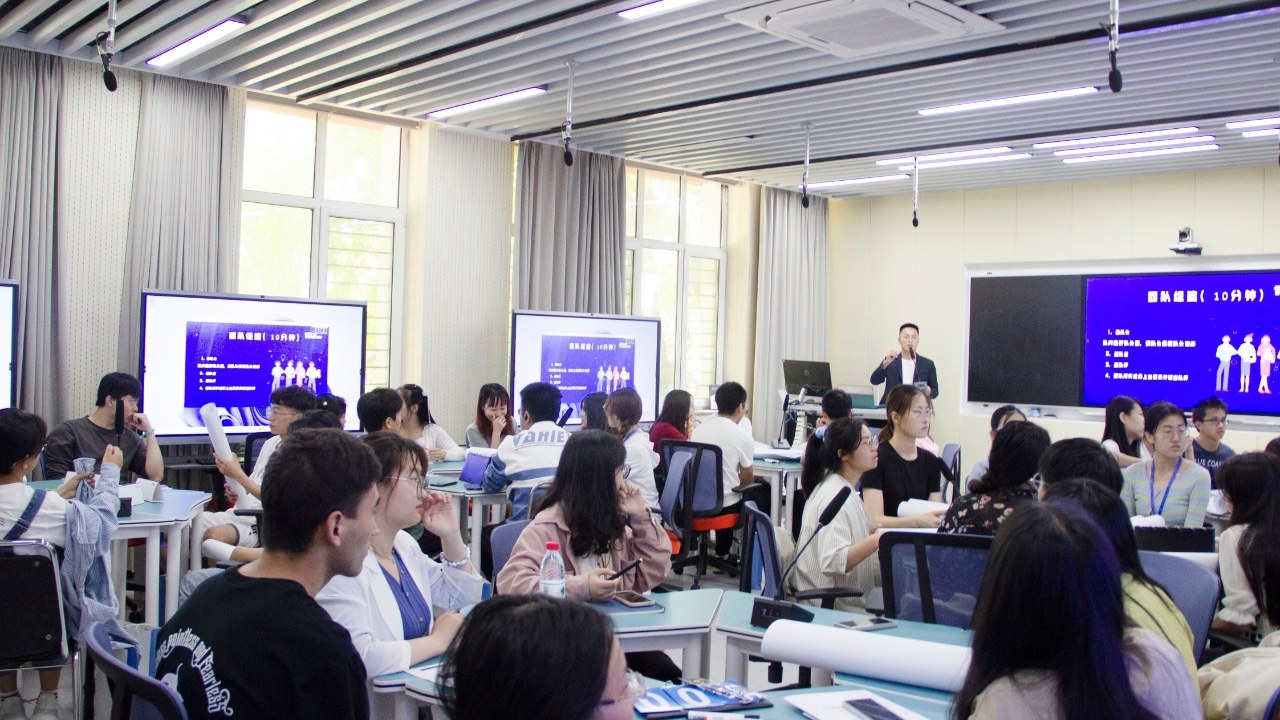 靶向校招与沈阳药科大学合作举办求职训练营，深受学生好评