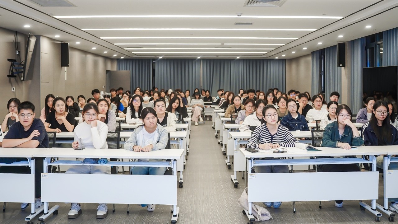 靶向校招走进山东中医药大学开展求职训练营，中医药学子实战赋能获师生好评